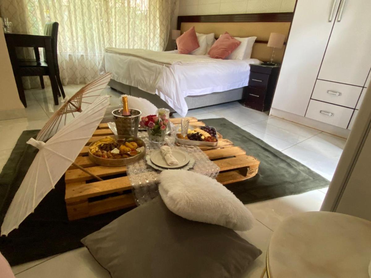 Riverton Manor Centurion Buitenkant foto