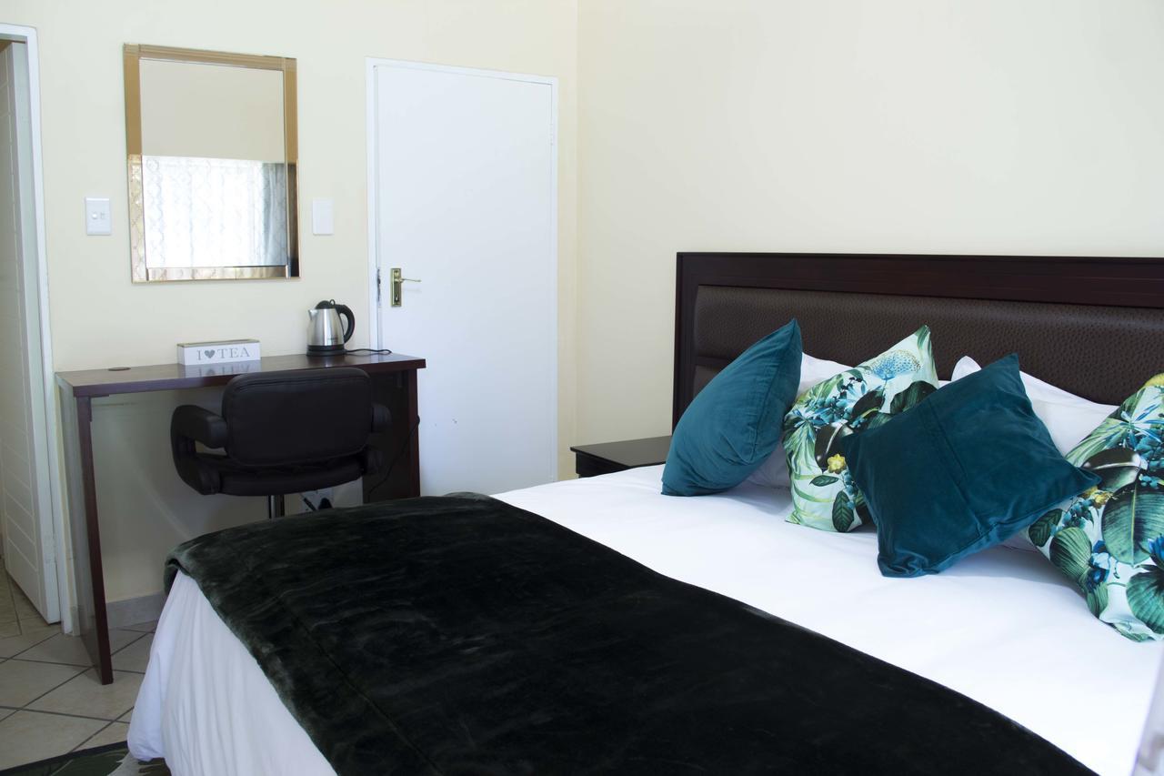 Riverton Manor Centurion Buitenkant foto