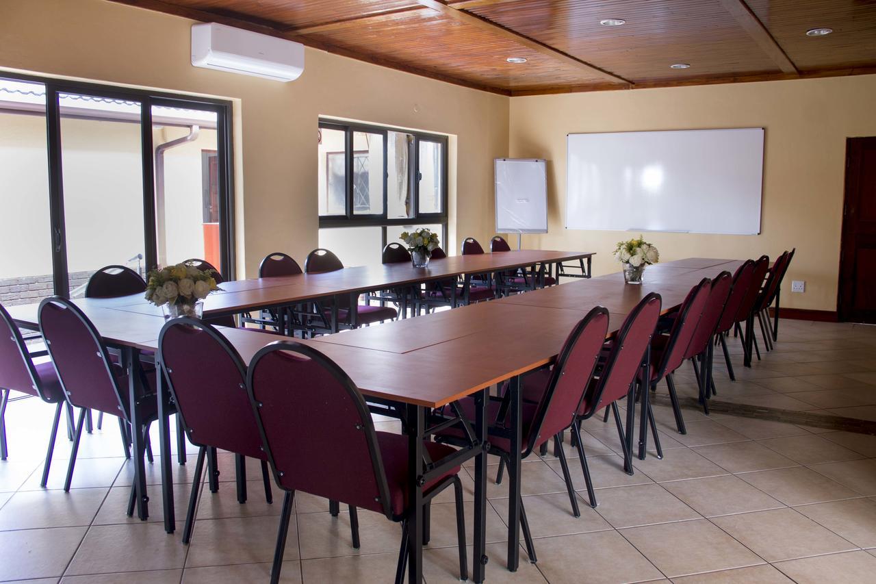 Riverton Manor Centurion Buitenkant foto