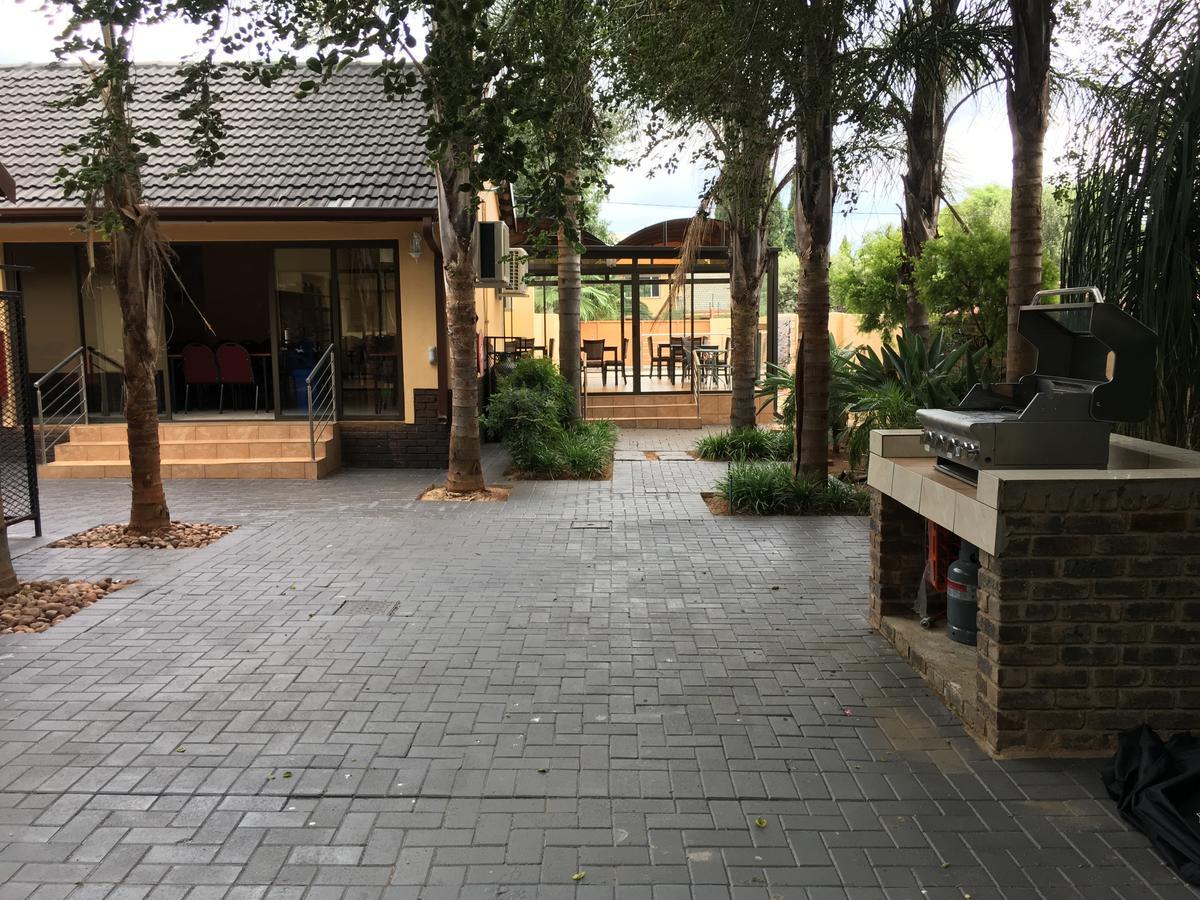 Riverton Manor Centurion Buitenkant foto