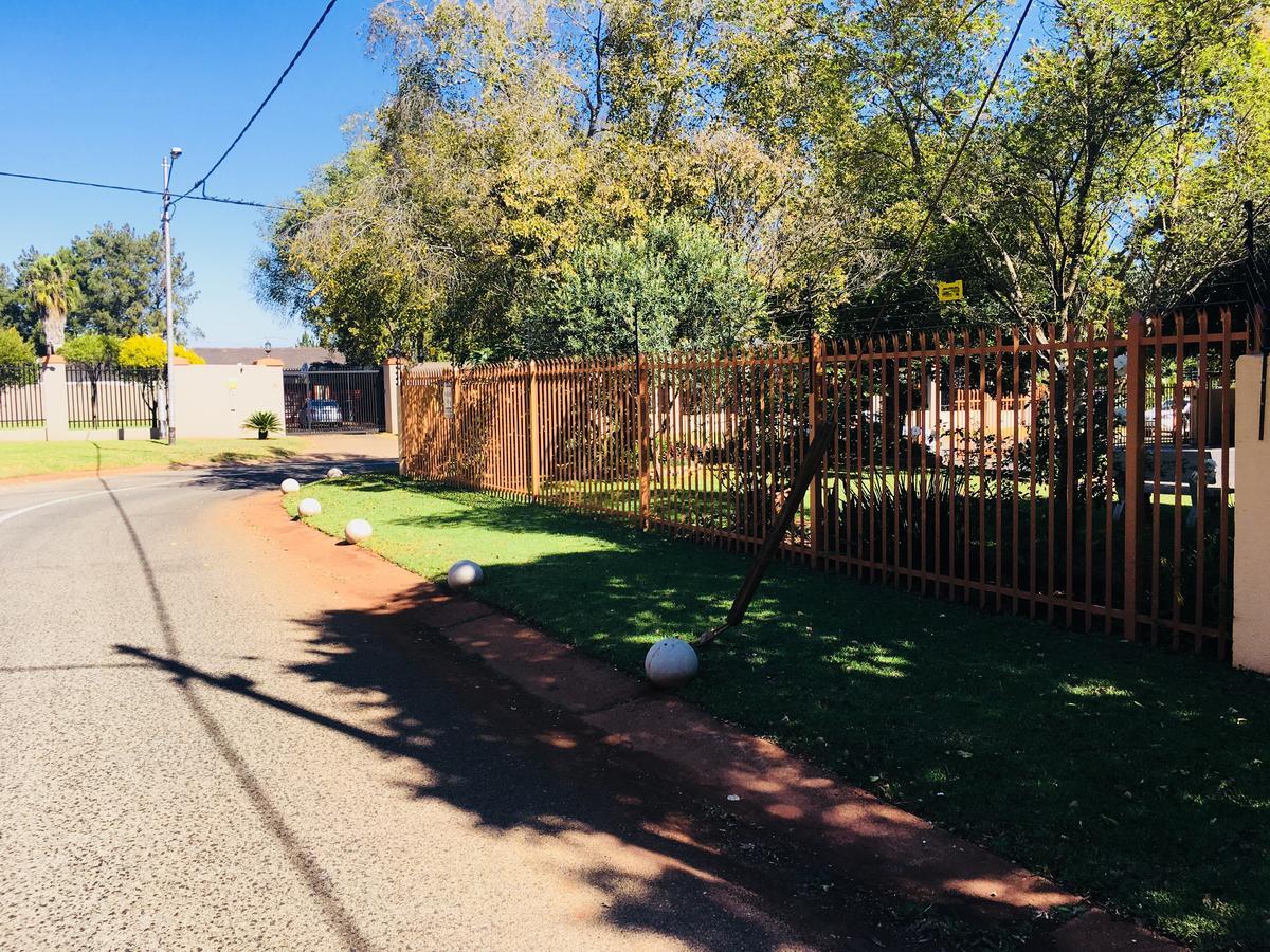 Riverton Manor Centurion Buitenkant foto
