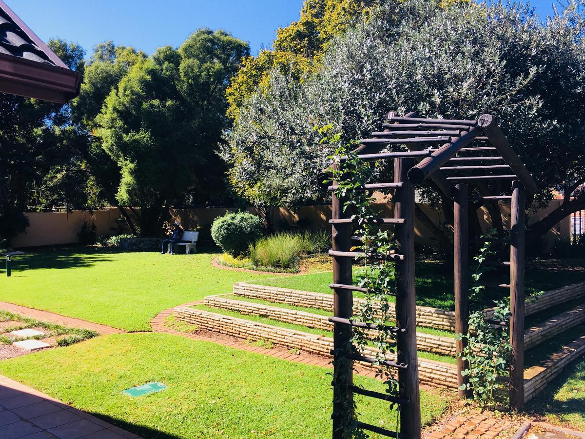 Riverton Manor Centurion Buitenkant foto